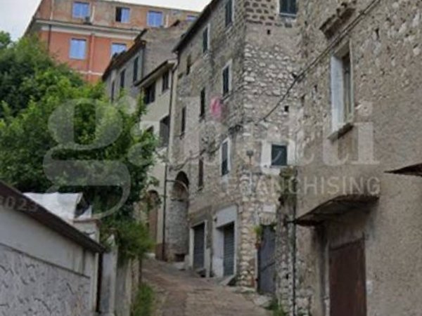 casa indipendente in vendita a Santi Cosma e Damiano