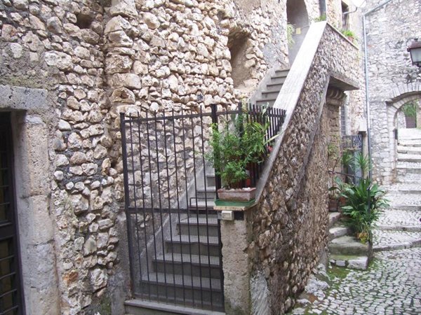 casa indipendente in vendita a Sermoneta