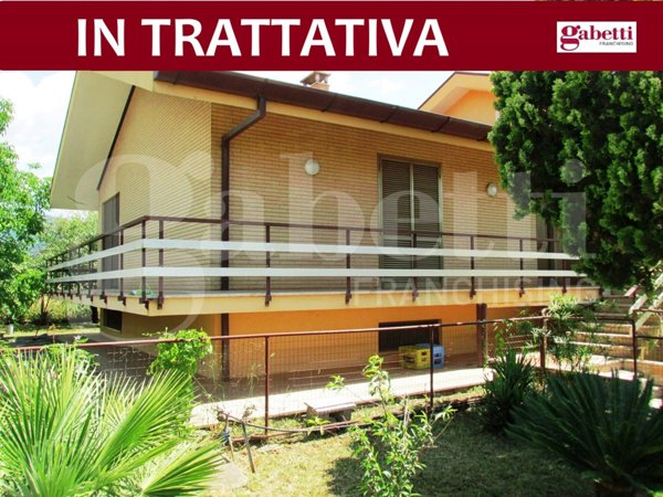 casa indipendente in vendita a Sermoneta in zona Ponte Nuovo