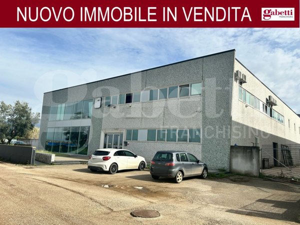 locale commerciale in vendita a Sermoneta