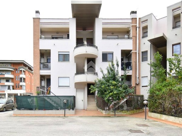 appartamento in vendita a Sermoneta in zona Ponte Nuovo