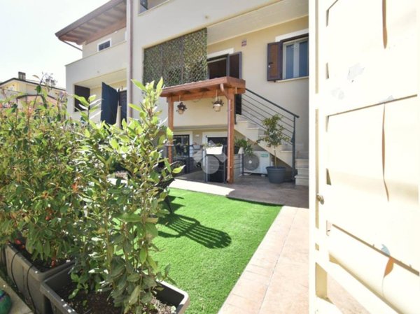 appartamento in vendita a Sermoneta in zona Doganella