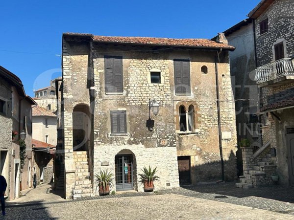 casa indipendente in vendita a Sermoneta