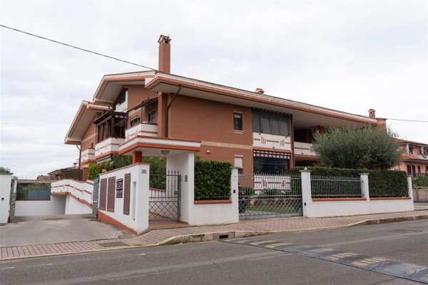 appartamento in vendita a Sermoneta in zona Ponte Nuovo