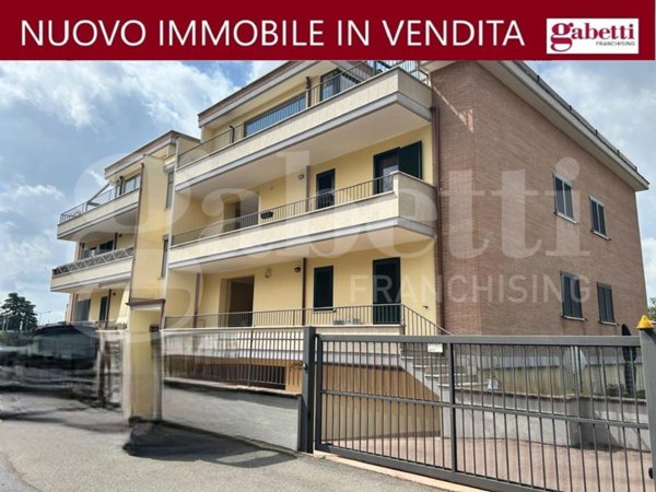 appartamento in vendita a Sermoneta in zona Doganella