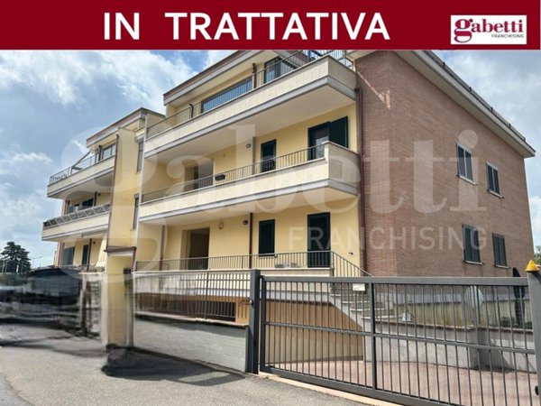 appartamento in vendita a Sermoneta in zona Doganella