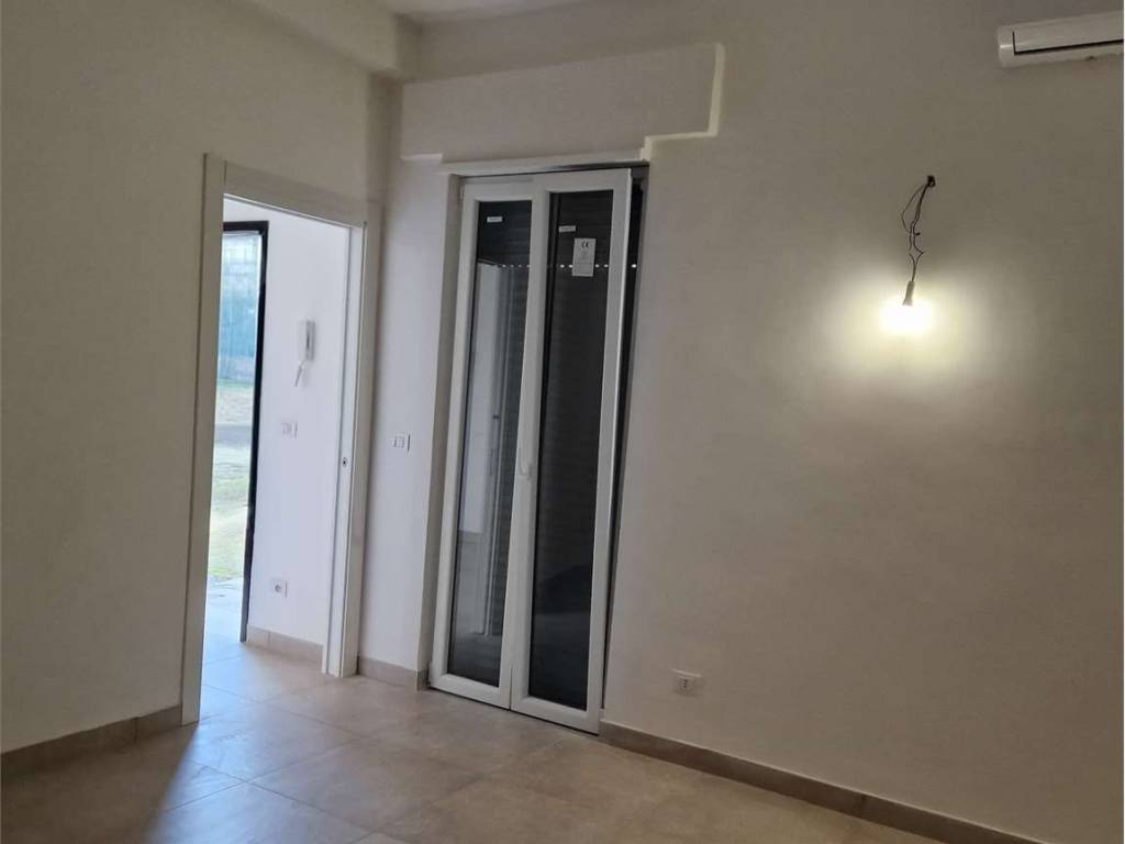 appartamento in vendita a Sermoneta in zona Carrara