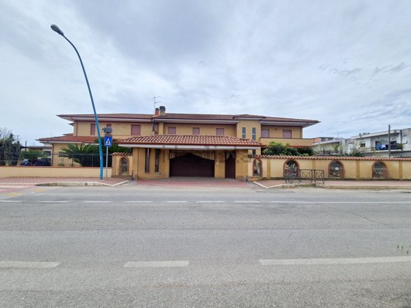 casa indipendente in vendita a Sermoneta