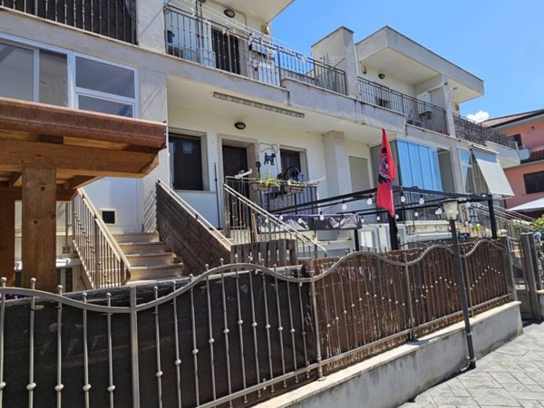 casa indipendente in vendita a Sermoneta in zona Carrara