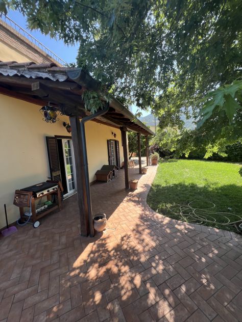 casa indipendente in vendita a Sermoneta in zona Monticchio