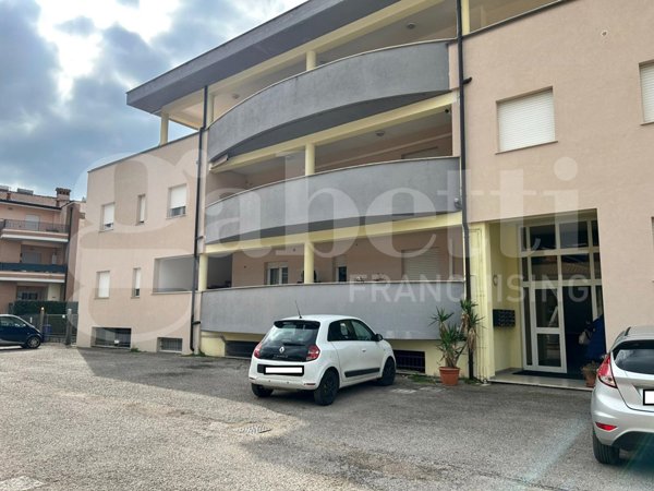 appartamento in vendita a Sermoneta in zona Monticchio