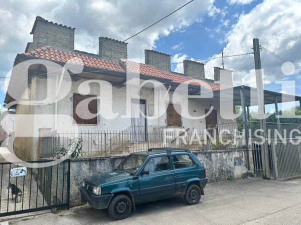 casa indipendente in vendita a Sermoneta in zona Sermoneta Scalo