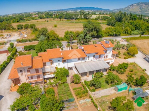 casa indipendente in vendita a Sermoneta in zona Doganella