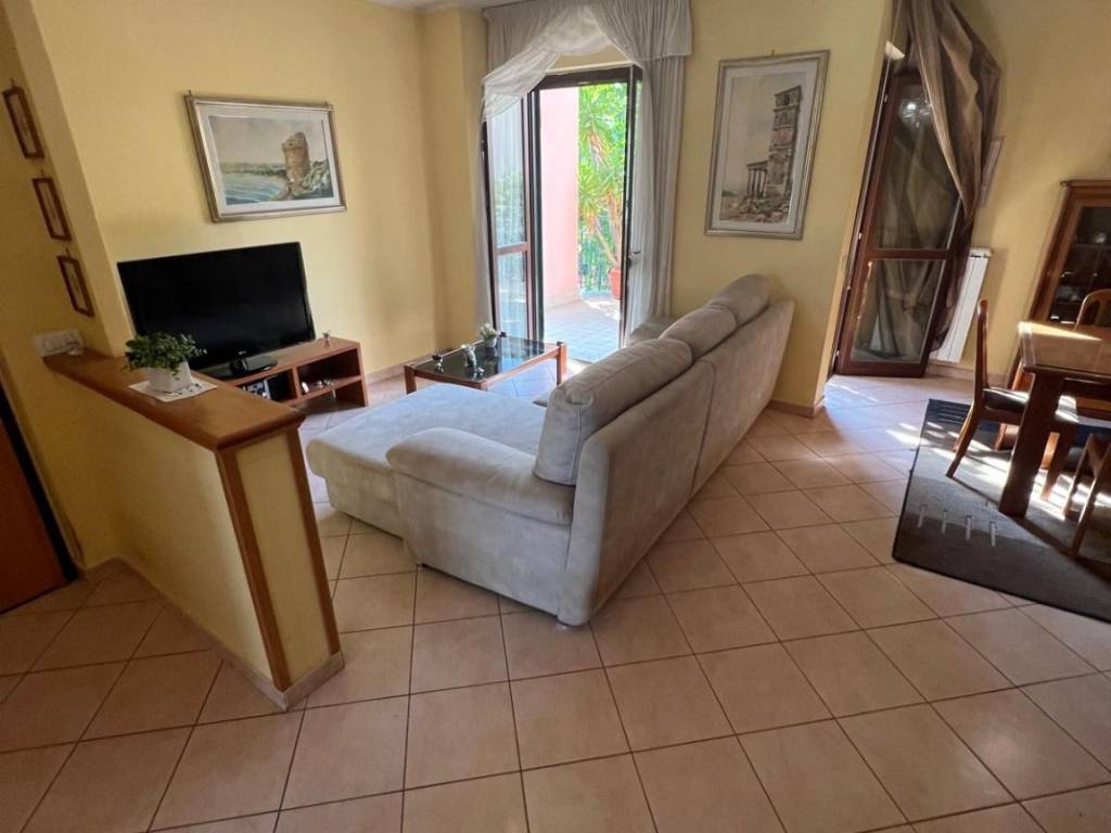 casa indipendente in vendita a Sermoneta in zona Doganella