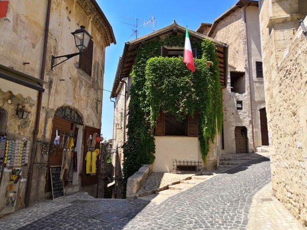 appartamento in vendita a Sermoneta