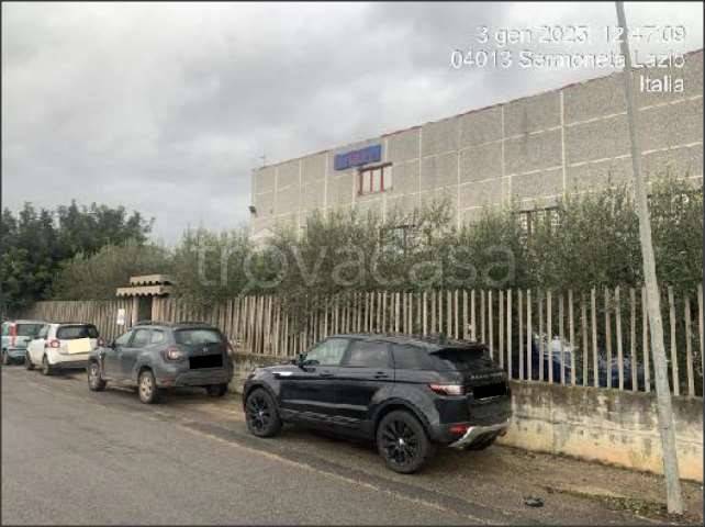 capannone in vendita a Sermoneta