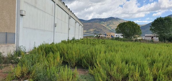 capannone in vendita a Sermoneta