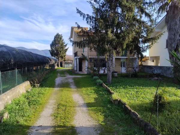 casa indipendente in vendita a Sermoneta in zona Doganella