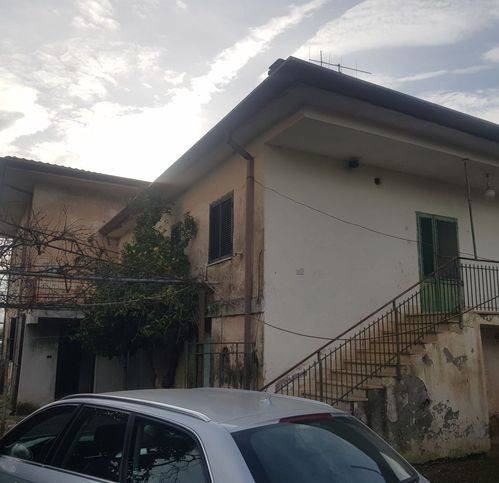 casa indipendente in vendita a Sermoneta