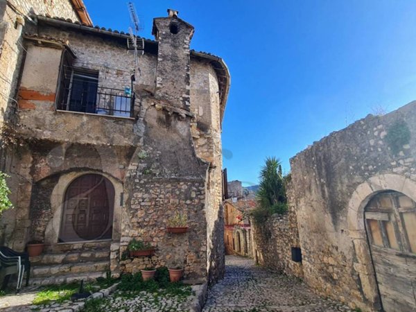 intera palazzina in vendita a Sermoneta