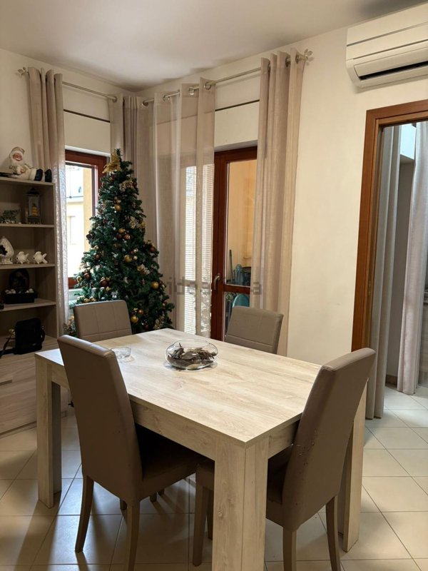 appartamento in vendita a Sermoneta in zona Carrara