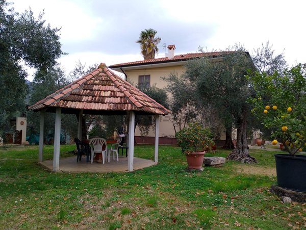 casa indipendente in vendita a Sermoneta