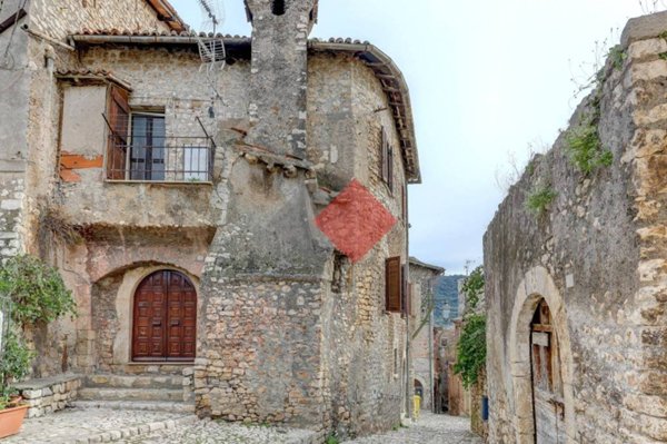 casa indipendente in vendita a Sermoneta