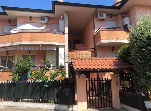 appartamento in vendita a Sermoneta in zona Monticchio