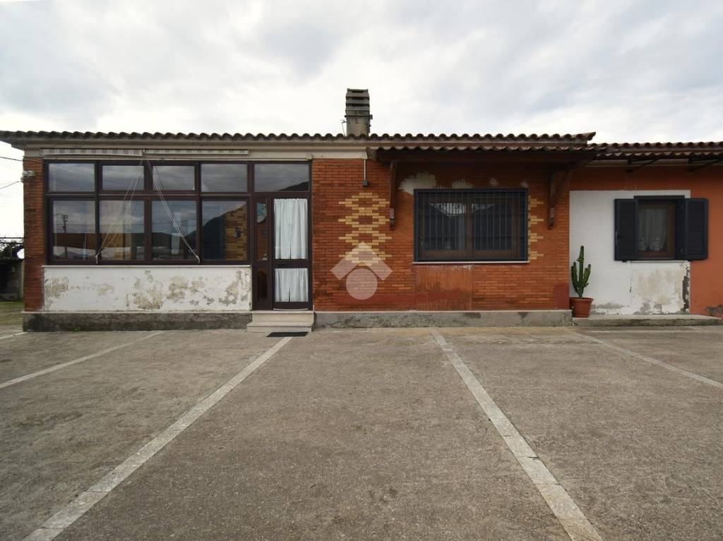 casa indipendente in vendita a Sermoneta