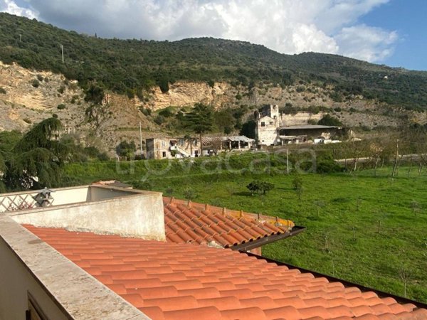 appartamento in vendita a Sermoneta in zona Monticchio