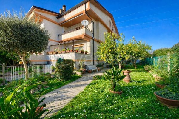 casa indipendente in vendita a Sermoneta in zona Ponte Nuovo