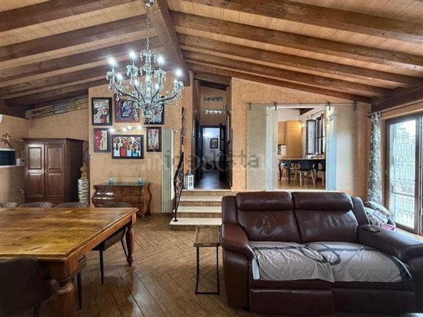 casa indipendente in vendita a Sermoneta in zona Tufette