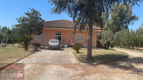 casa indipendente in vendita a Sermoneta in zona Tufette