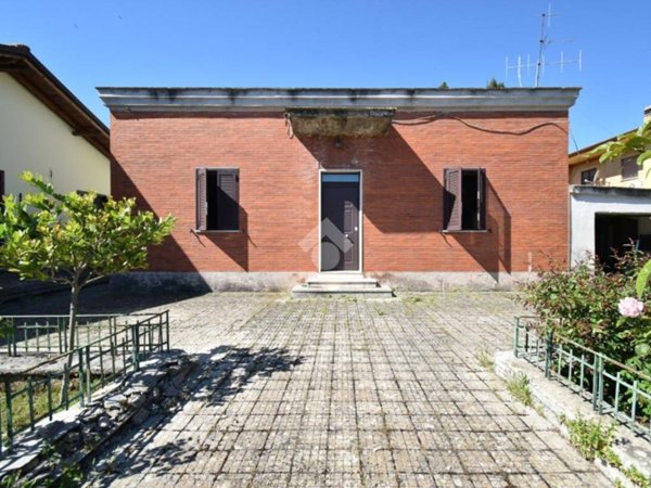 casa indipendente in vendita a Sermoneta in zona Doganella
