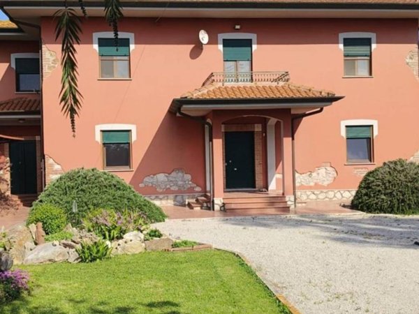casa indipendente in vendita a Sermoneta in zona Doganella