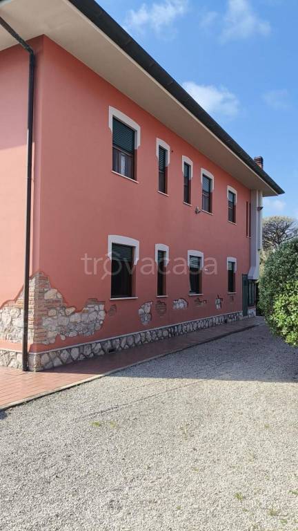casa indipendente in vendita a Sermoneta