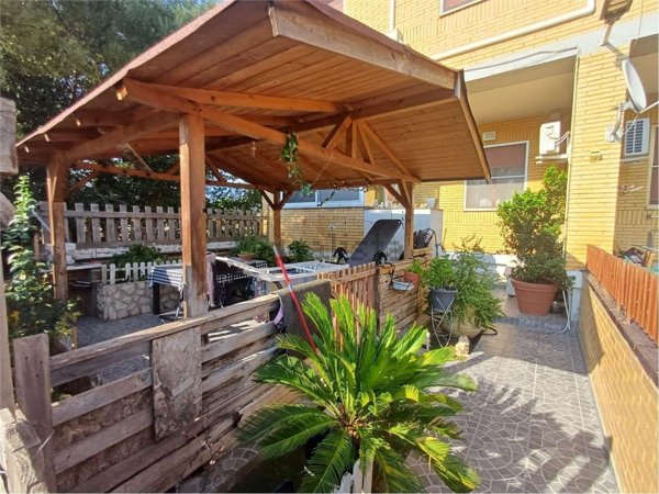 casa indipendente in vendita a Sermoneta in zona Ponte Nuovo