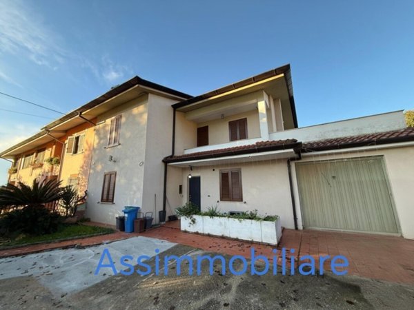 casa indipendente in vendita a Sermoneta in zona Doganella