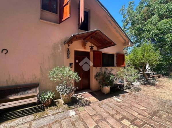 casa indipendente in vendita a Sermoneta in zona Doganella