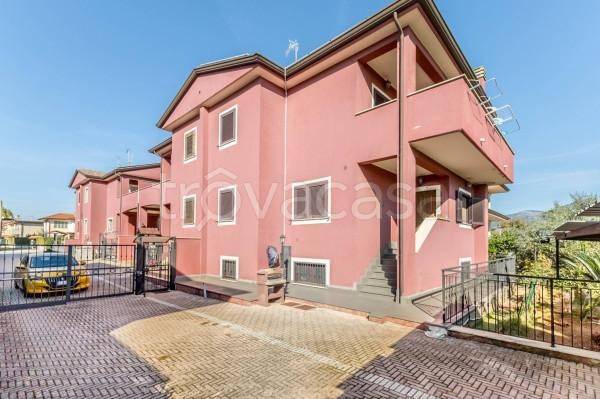 casa indipendente in vendita a Sermoneta in zona Ponte Nuovo