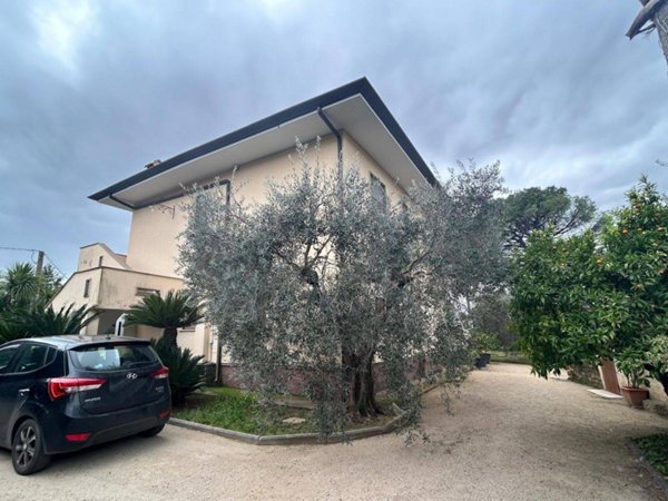 casa indipendente in vendita a Sermoneta in zona Doganella