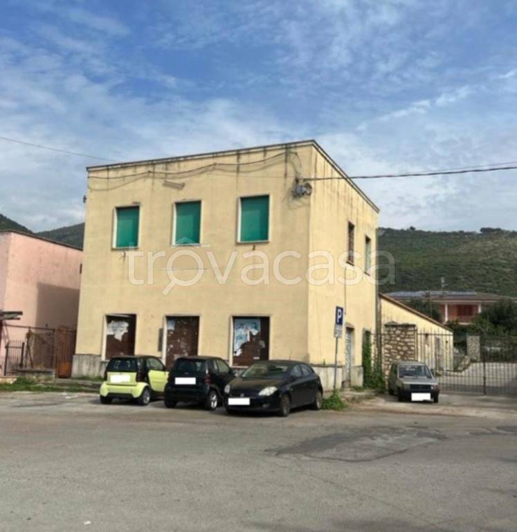 negozio in vendita a Sezze in zona Sezze Scalo