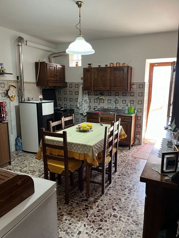 casa indipendente in vendita a Sezze