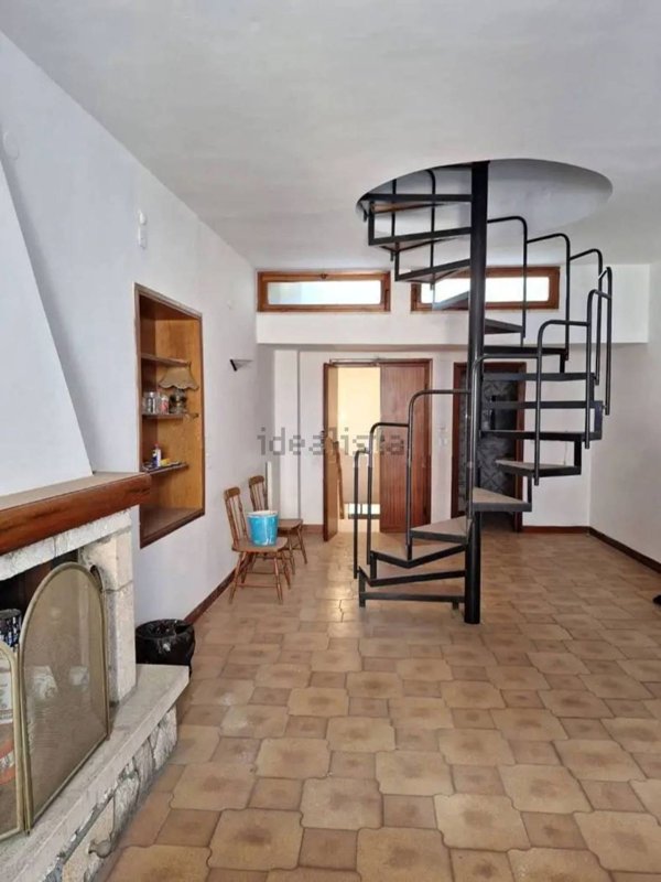 casa indipendente in vendita a Sezze