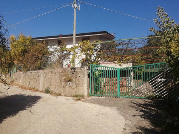 casa indipendente in vendita a Sezze