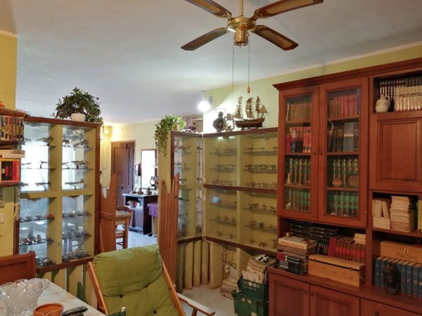 casa indipendente in vendita a Sezze