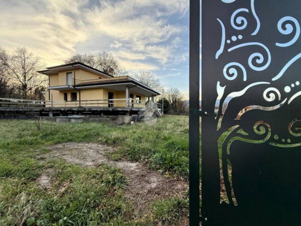 casa indipendente in vendita a Sezze in zona Colli