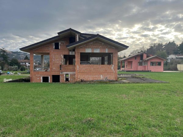 casa indipendente in vendita a Sezze