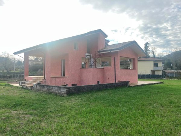 casa indipendente in vendita a Sezze