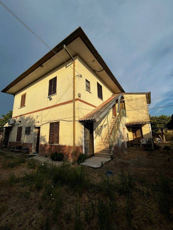 casa indipendente in vendita a Sezze